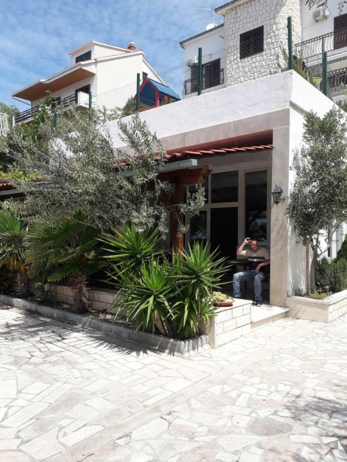 Apartments Dalmacija Podstrana Exterior photo